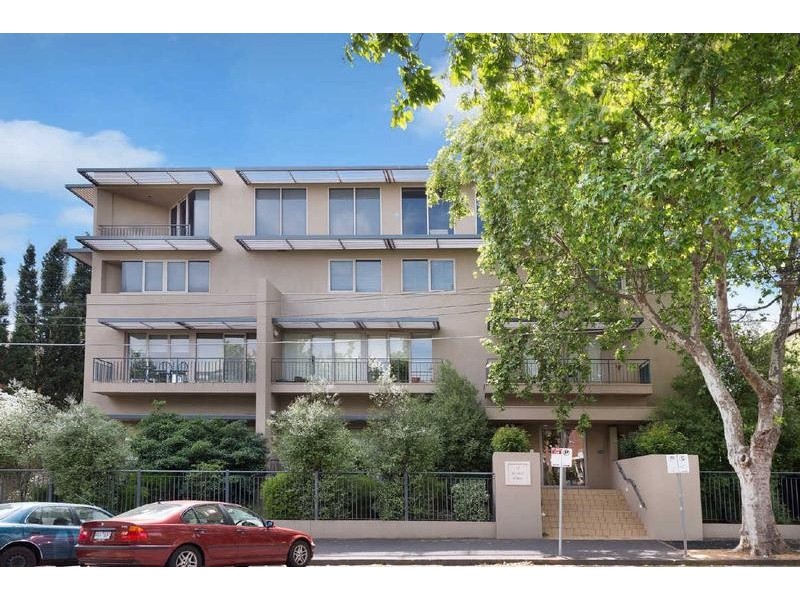 13/12  Acland Street, St Kilda VIC 3182
