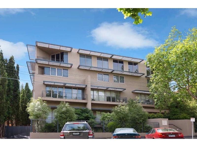 13/12  Acland Street, St Kilda VIC 3182