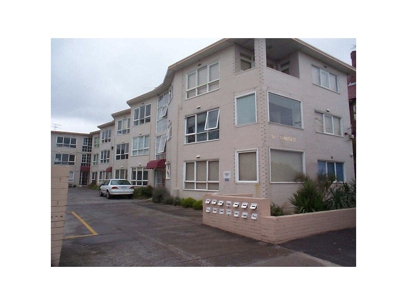 6/318  Beaconsfield Parade, St Kilda VIC 3182