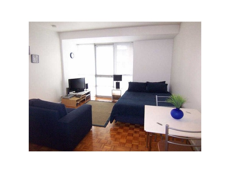 11/4  Alfred Square, St Kilda VIC 3182