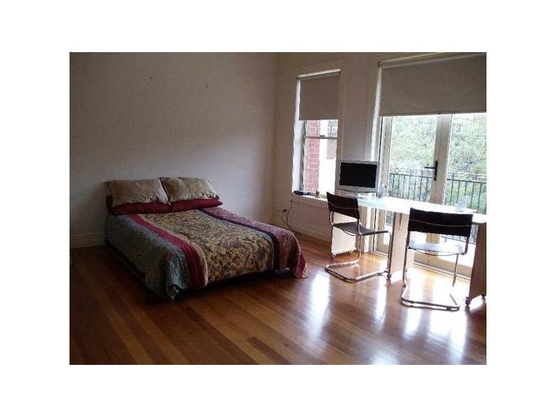 1A/75a  Fitzroy St, St Kilda VIC 3182