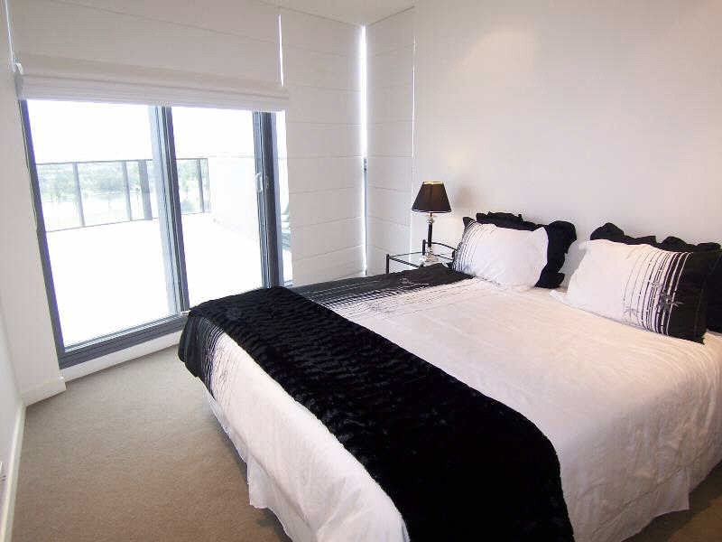 1008/55  Queens Road, Melbourne VIC 3004