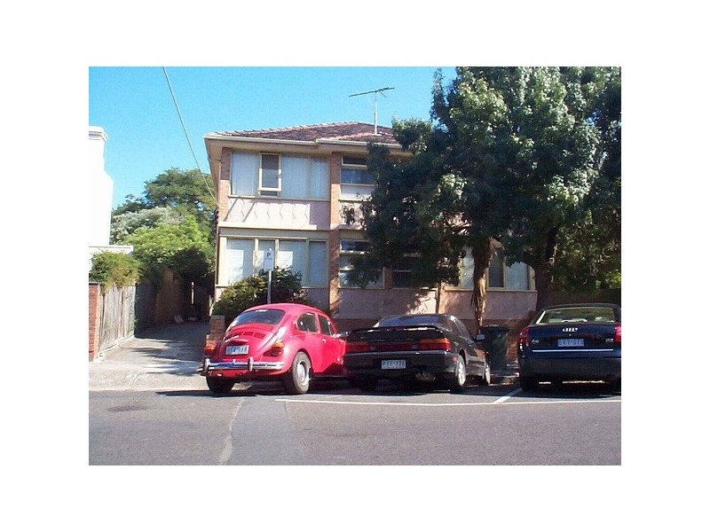09/12  Robe Street, St Kilda VIC 3182