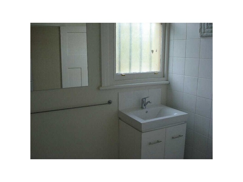 8/28  Grey Street, St Kilda VIC 3182