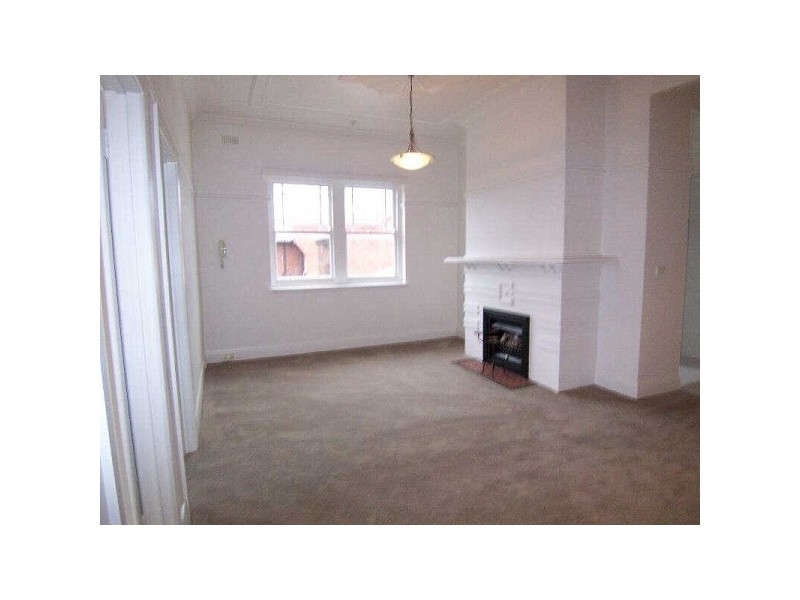 4/57 Robe Street, St Kilda VIC 3182