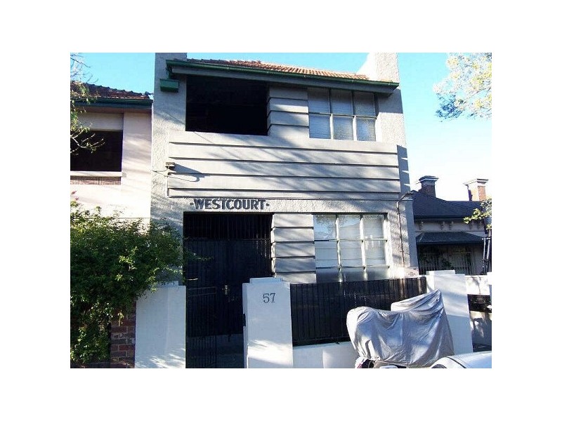 4/57 Robe Street, St Kilda VIC 3182