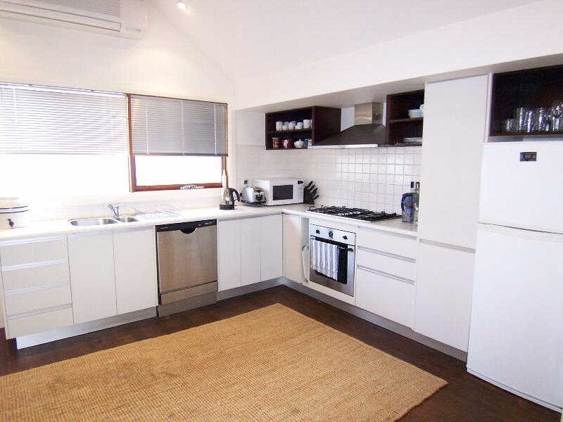 3  Little Withers Street, Albert Park VIC 3206