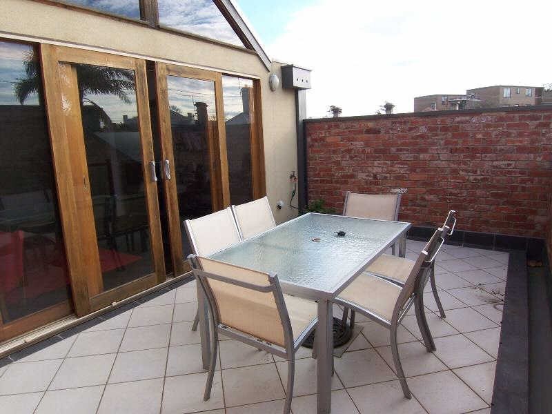 3  Little Withers Street, Albert Park VIC 3206