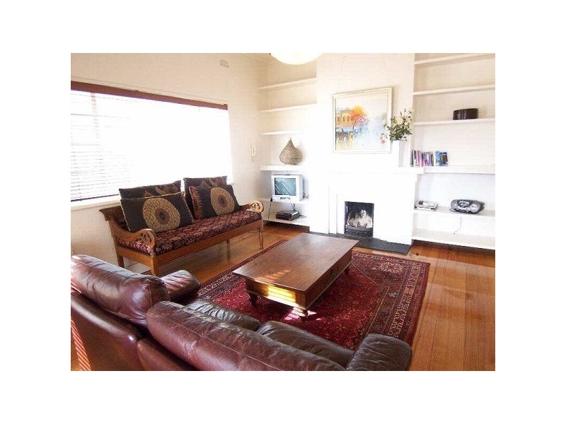 2/145  Fitzroy Street, St Kilda VIC 3182