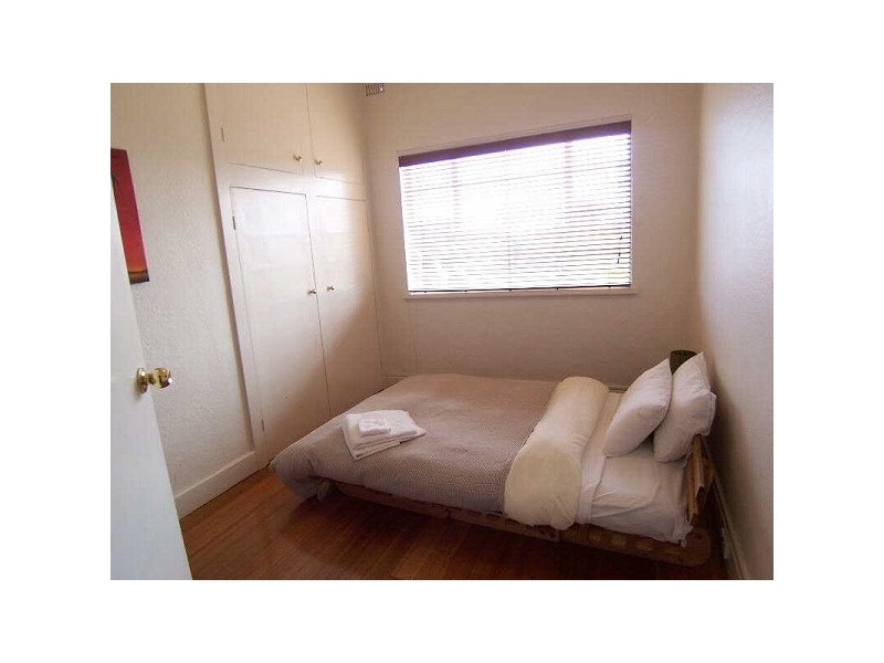 2/145  Fitzroy Street, St Kilda VIC 3182