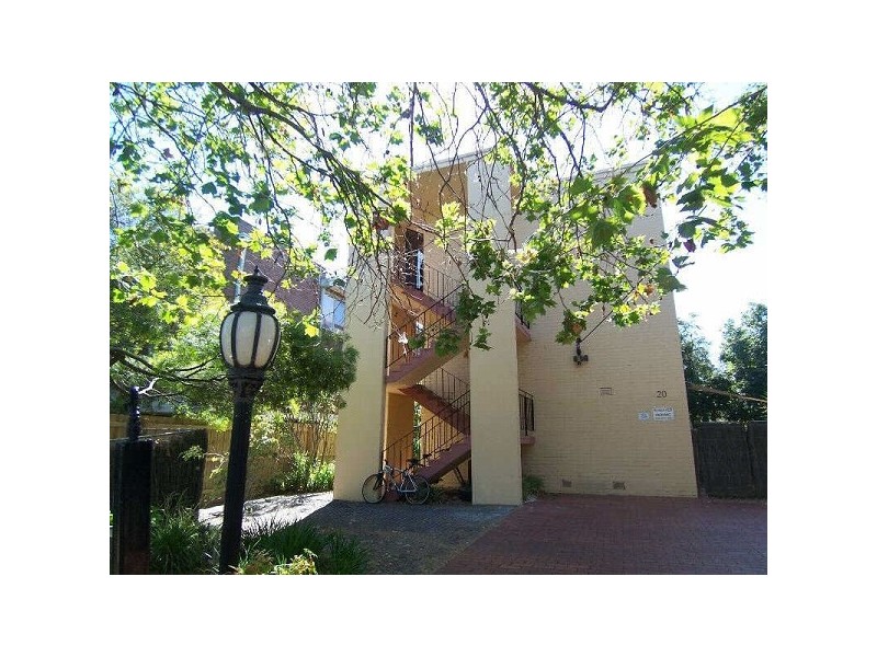 3/18-20  Selwyn Avenue, Elwood VIC 3184