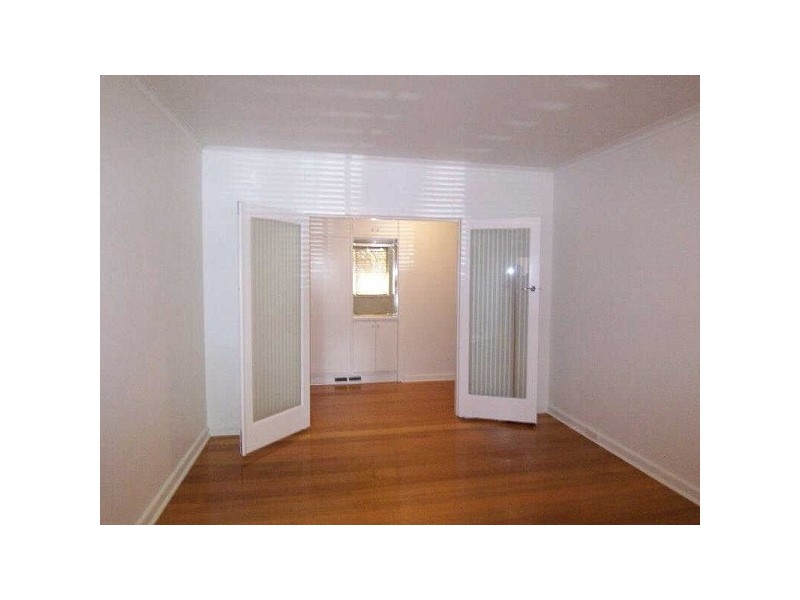 2/27  Dickens Street, Elwood VIC 3184