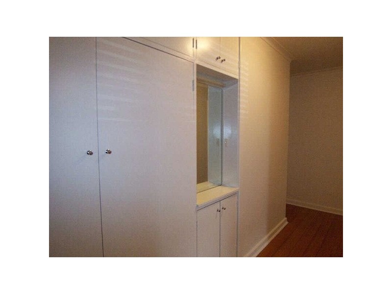 2/27  Dickens Street, Elwood VIC 3184