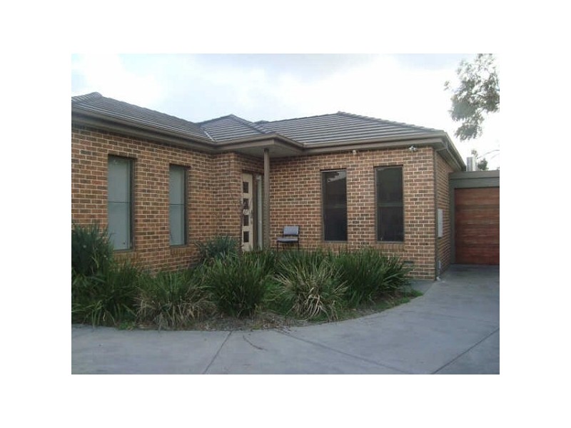 2/1  Draper Street, Mckinnon VIC 3204