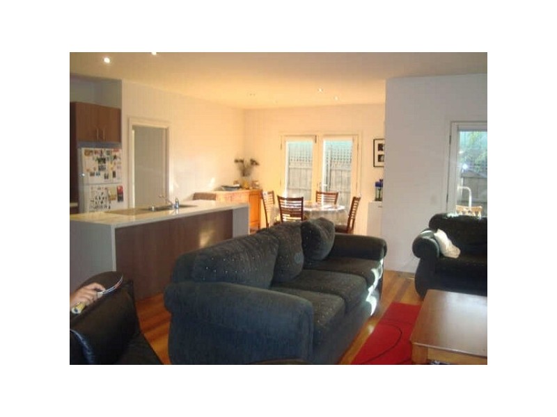 2/1  Draper Street, Mckinnon VIC 3204