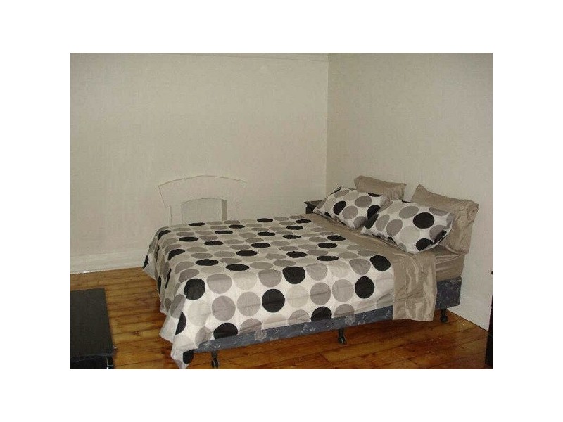 8/28  Grey Street, St Kilda VIC 3182