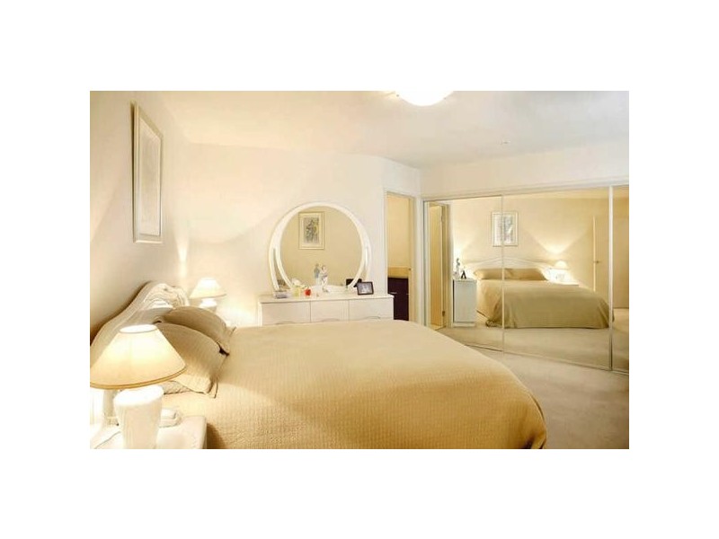 218/3-7a Alma Rd, St Kilda VIC 3182