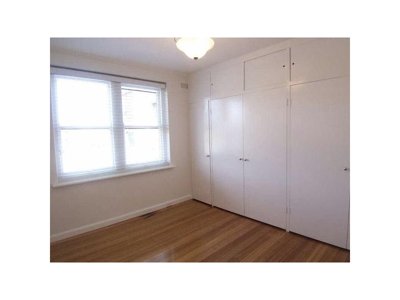 9/57  Ormond Esp, Elwood VIC 3184