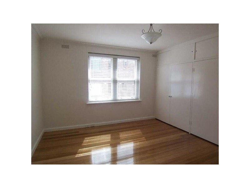 9/57  Ormond Esp, Elwood VIC 3184