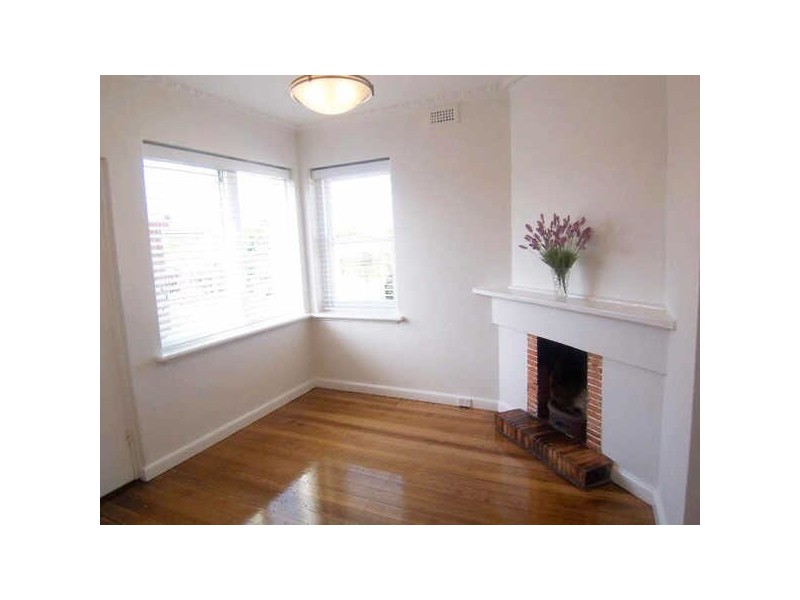 9/57  Ormond Esp, Elwood VIC 3184