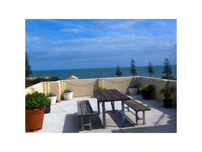 9/57  Ormond Esp, Elwood VIC 3184