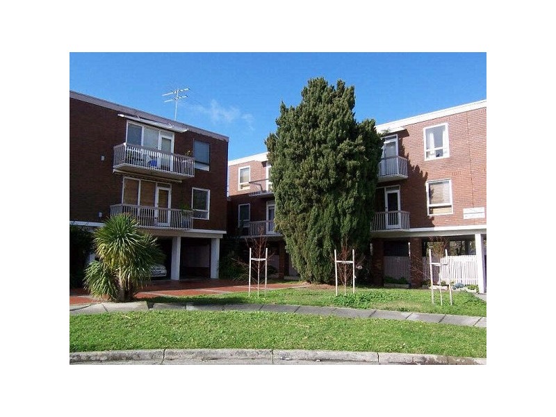 14/1  Whitehall Court, Caulfield North VIC 3161