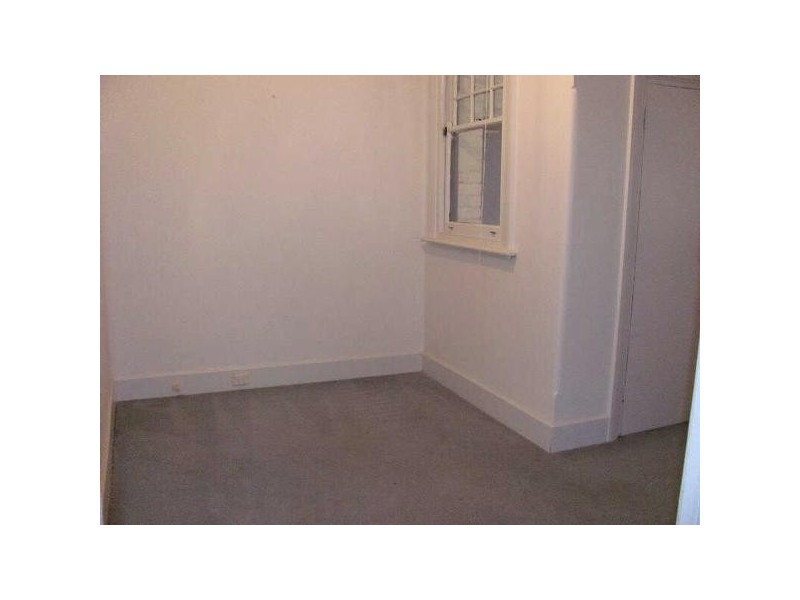 2/23a  The Esplanade, St Kilda VIC 3182