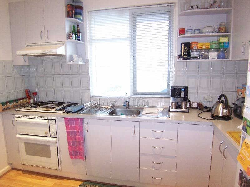 4/8  Queen Street, St Kilda East VIC 3183