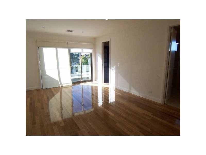 33B  Carlingford Street,, Elsternwick VIC 3185