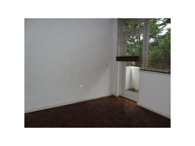 3/240  Barkly Street, St Kilda VIC 3182