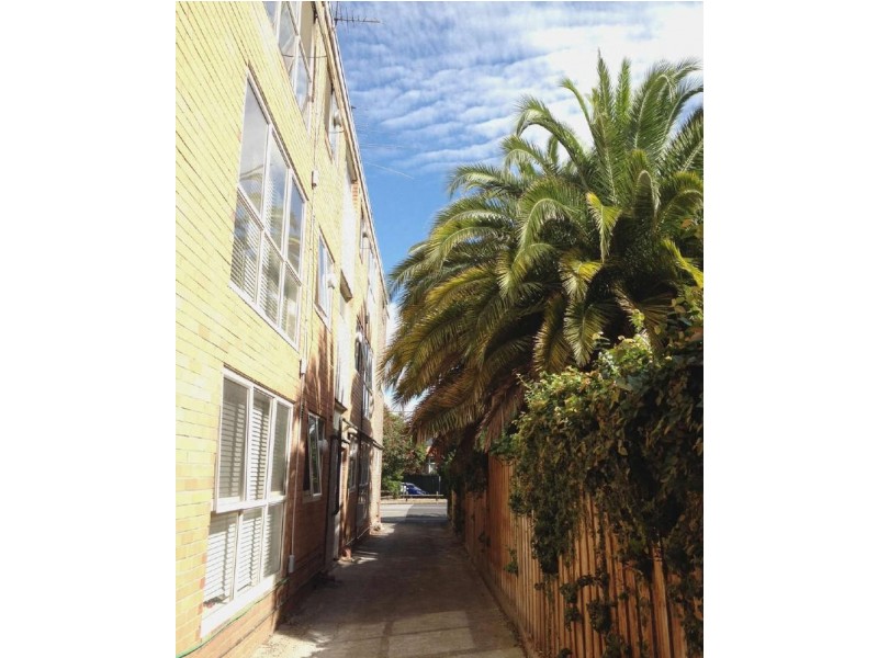 1/54  Barkly Street, St Kilda VIC 3182