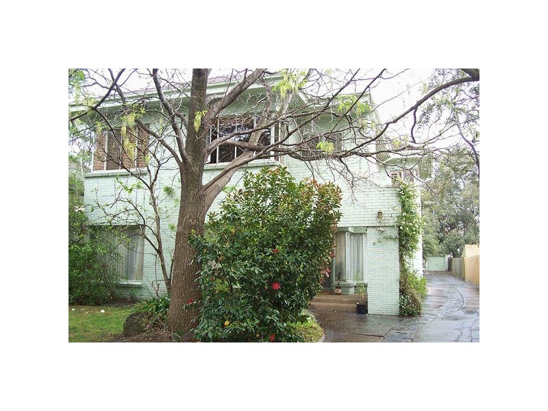 9/4  Dickens Street, Elwood VIC 3184