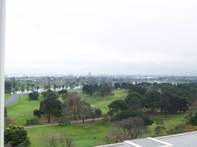 1002/55  Queens Road, Melbourne VIC 3004