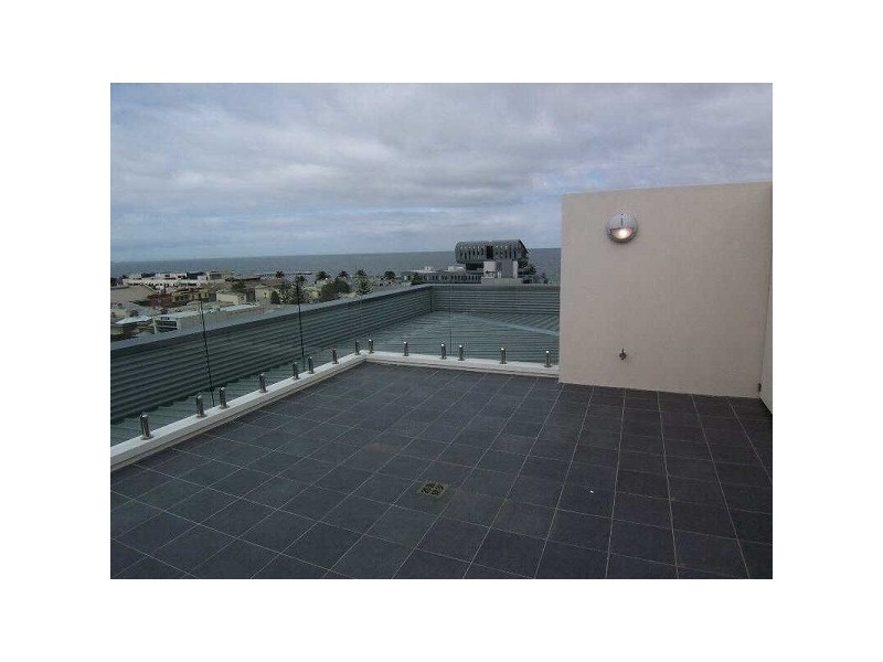 605/216  Rouse Street, Port Melbourne VIC 3207