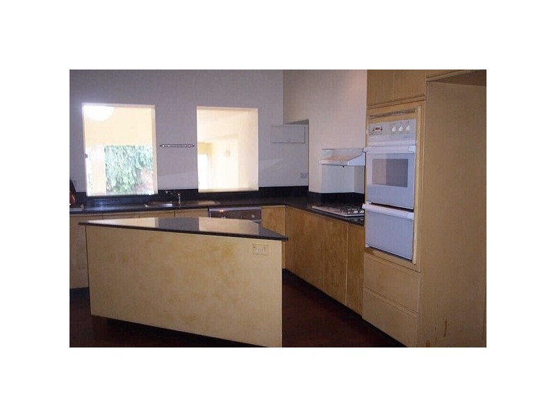 212  Beaconsfield Pde, Middle Park VIC 3206