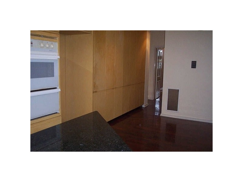 212  Beaconsfield Pde, Middle Park VIC 3206