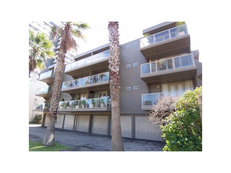 8/340  Beaconsfield Parade, St Kilda West VIC 3182