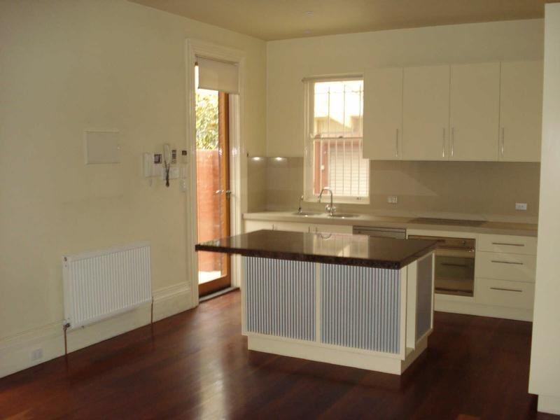 11  Mary Street, St Kilda West VIC 3182