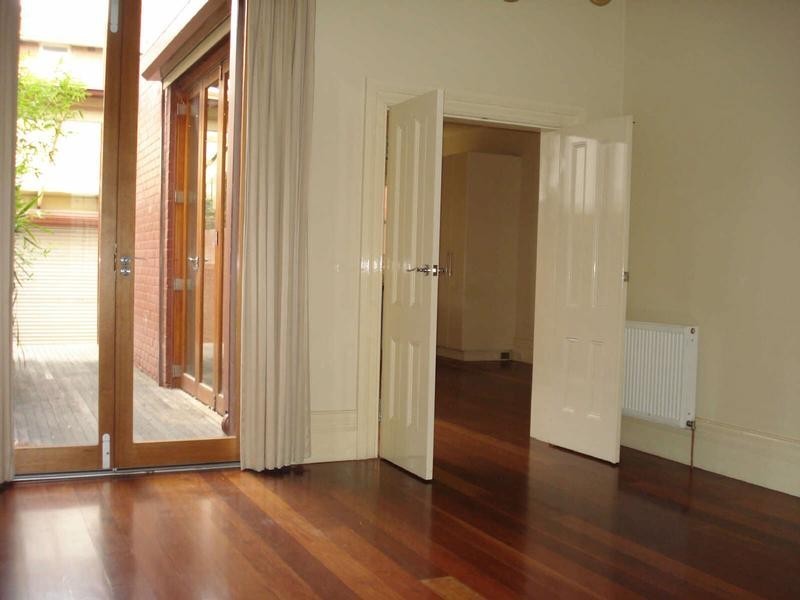 11  Mary Street, St Kilda West VIC 3182