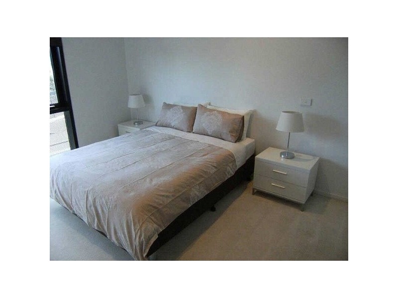 101/8  Waterview Walk, Docklands VIC 3008