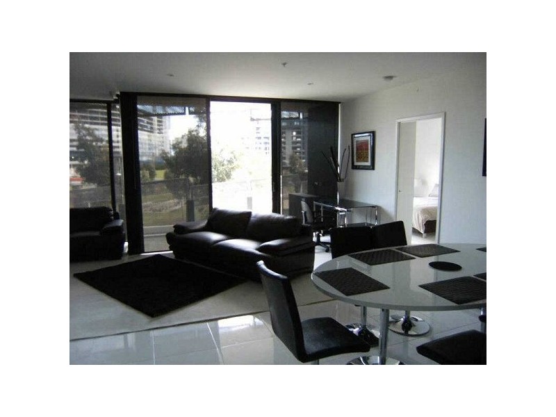 101/8  Waterview Walk, Docklands VIC 3008