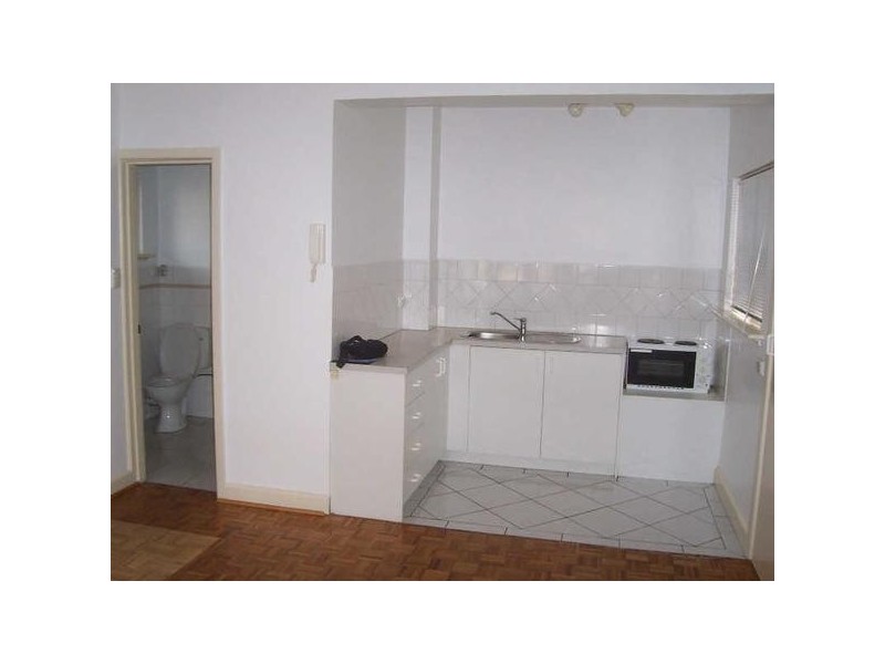 1/22  Dalgety Street, St Kilda VIC 3182