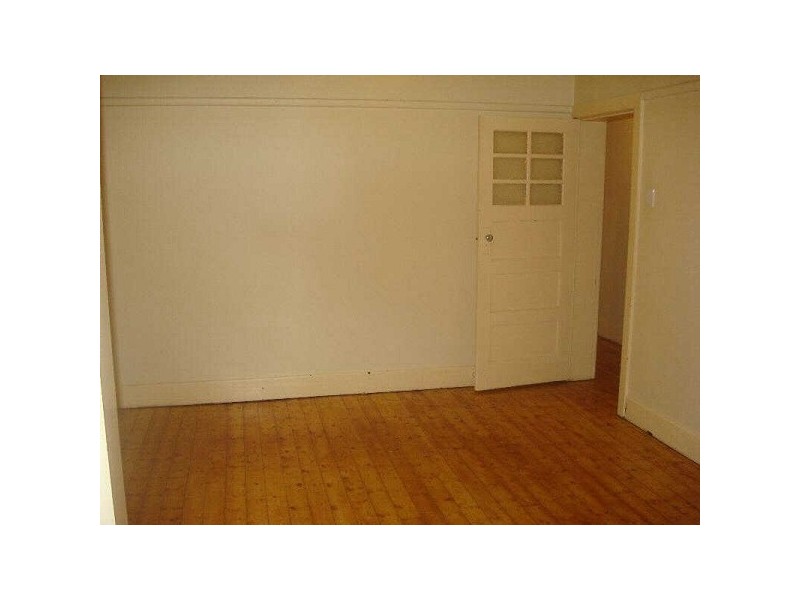 4/92  Barkly Street, St Kilda VIC 3182