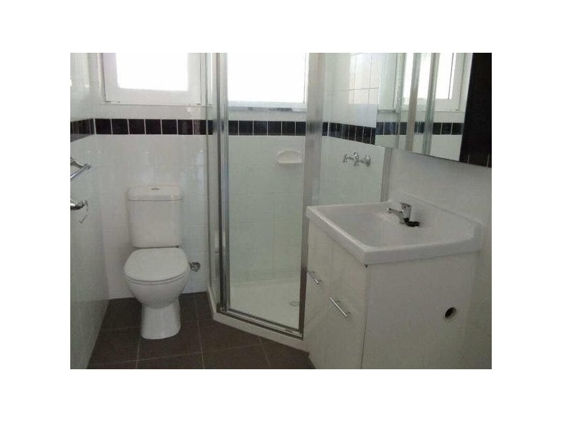 1A/327  Inkerman Street, St Kilda East VIC 3183