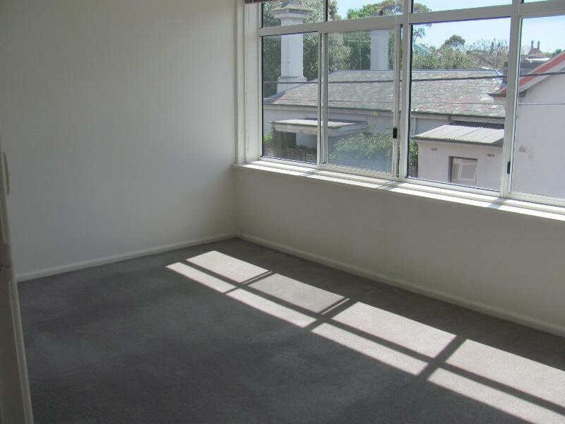 8/76  Westbury Street, St Kilda VIC 3182