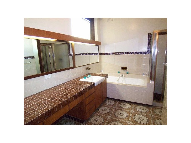 17  North Road, Brighton VIC 3186