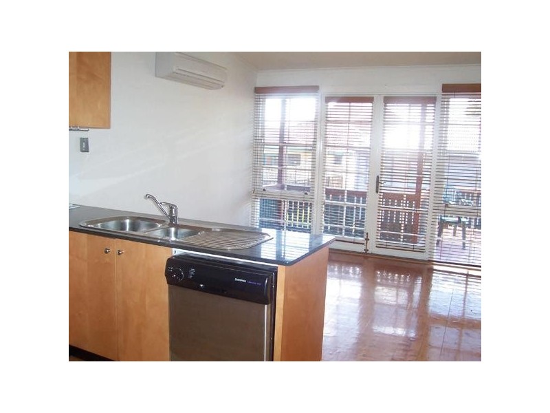 2/251  Beaconsfield Parade, Middle Park VIC 3206