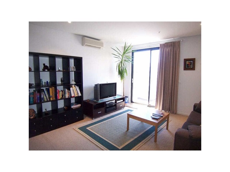 32/220  Barkly Street, St Kilda VIC 3182