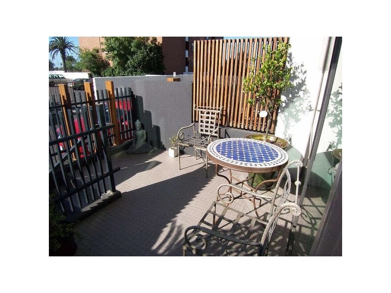 4A/6  Victoria Street, St Kilda VIC 3182