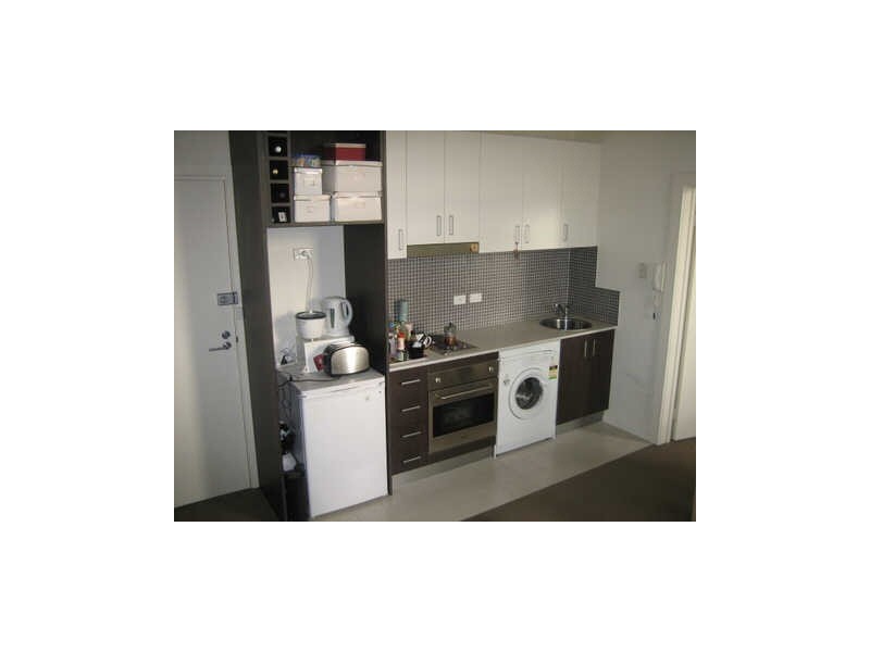 28/305  Carlisle St, St Kilda East VIC 3183